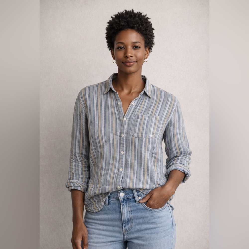 Universal Thread Women’s Striped Slub Cotton Button Down Shirt - Size Large